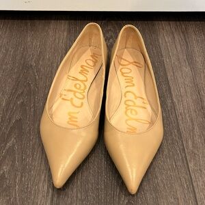 Sam Edelman Women’s Nude Pointy Toe Flats - Size 7
